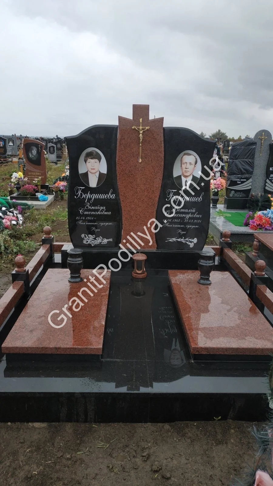 Одинарний пам'ятник з граніту - Кам'янець-Подільський | GranitPodillya